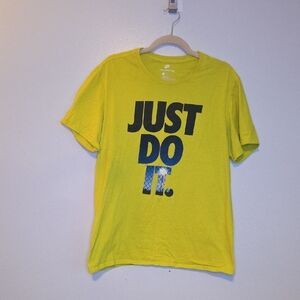 Nike Kids Yellow “Just Do It” Graphic T-Shirt Youth Athletic Casual Tee